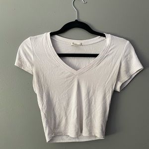 White cropped t shirt